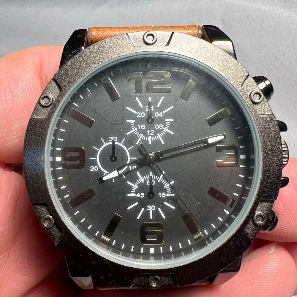 Men's Folio‎ Gunmetal Tone Round Analog Wrist Watch